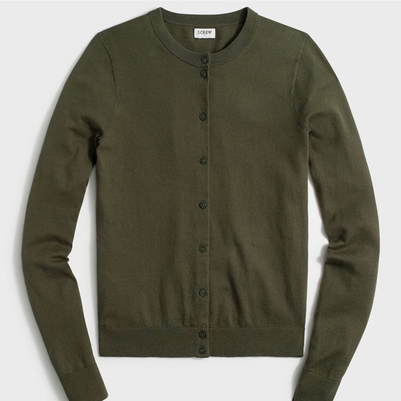 J.CREW size MEDIUM Classic sweater. Army green. - Picture 1 of 3